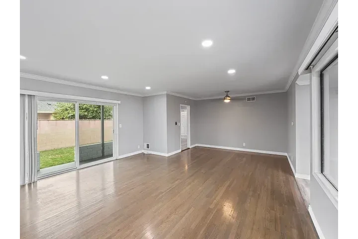 $2800 : House available for rent image 7