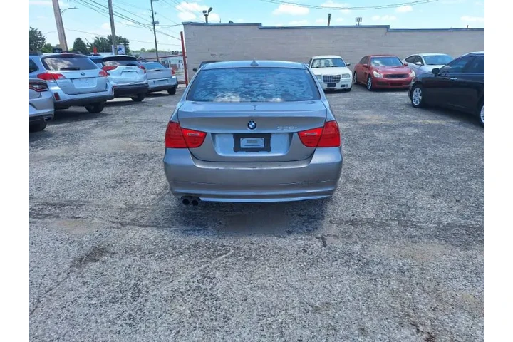 $6000 : 2010 BMW 3-Series 328I image 4