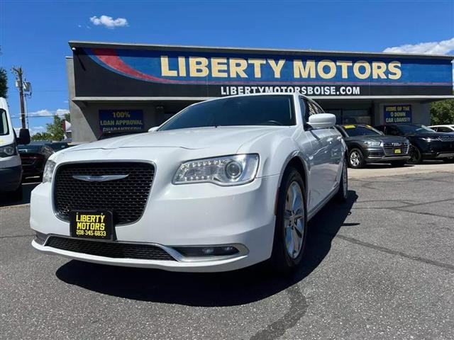 2016 CHRYSLER 300 image 1