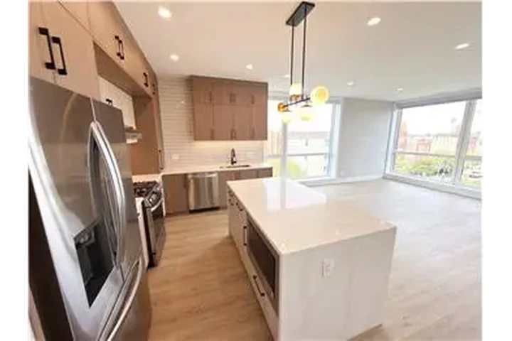 $3000 : Rental property with 3 bedro image 8