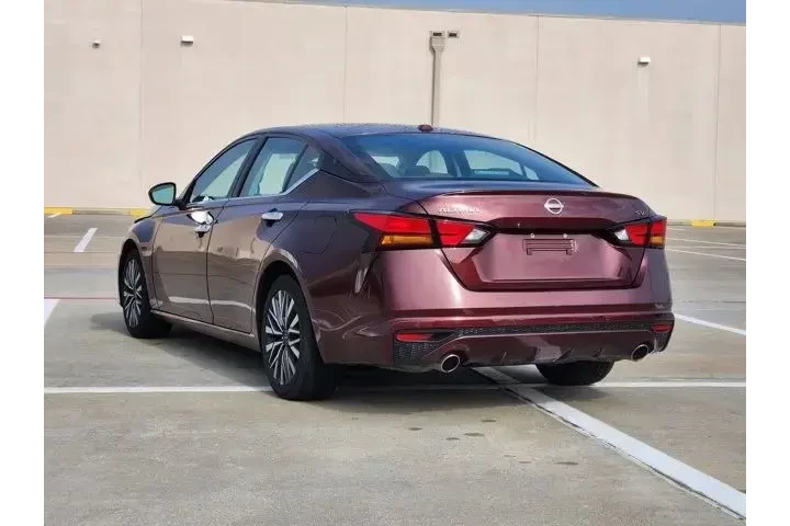$21847 : Nissan Altima 2023 2.5 SV 4d image 7