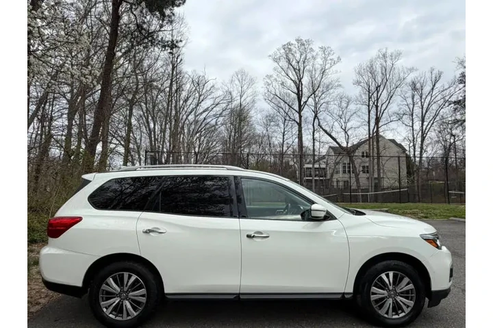 $14550 : 2020 Pathfinder SV image 8