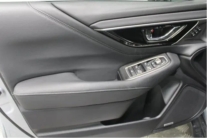 $31948 : Subaru Outback 2024 AWD Limi image 5