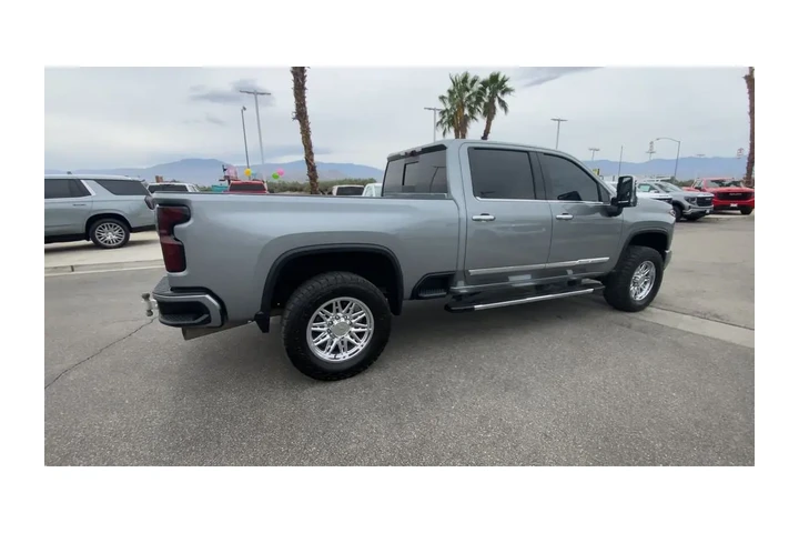 $72500 : 2024 Silverado 3500 HD image 8