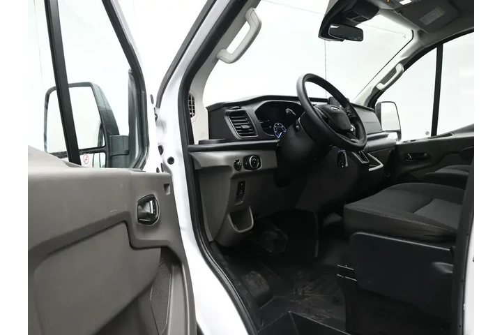 $33900 : Ford Transit 2023 250 3dr SW image 9
