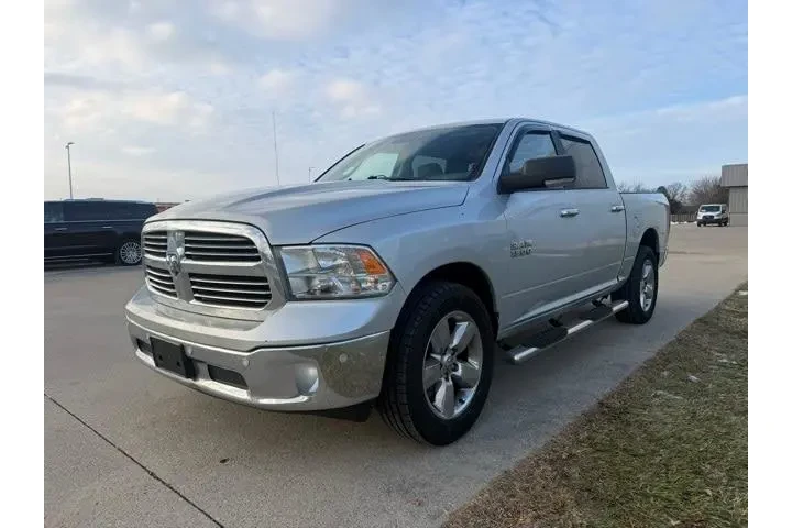 $14500 : Ram 1500 2018 4x4 SLT 4dr Cr image 1