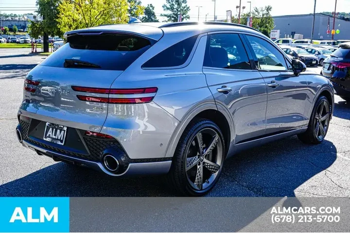 $37960 : Genesis GV70 2024 AWD 2.5T S image 6