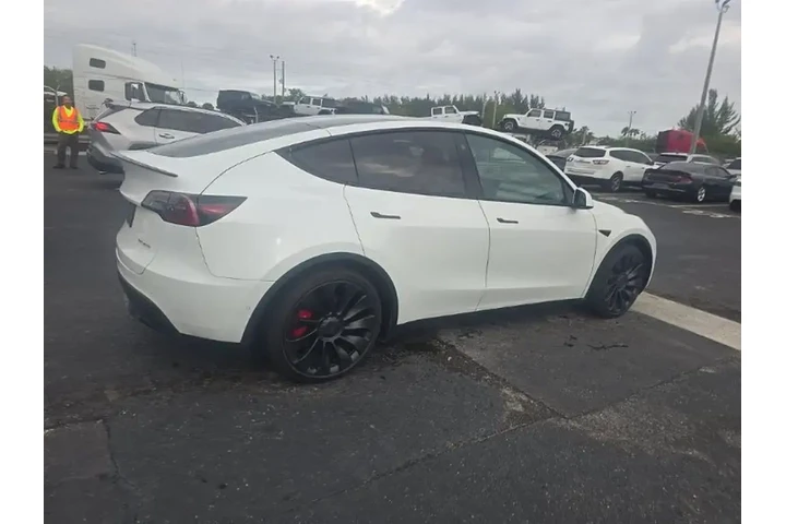 $28990 : Tesla Model Y 2022 AWD Perfo image 4