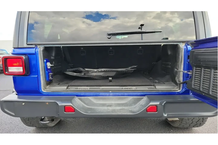 $27495 : Jeep Wrangler Unlimited 2018 image 7