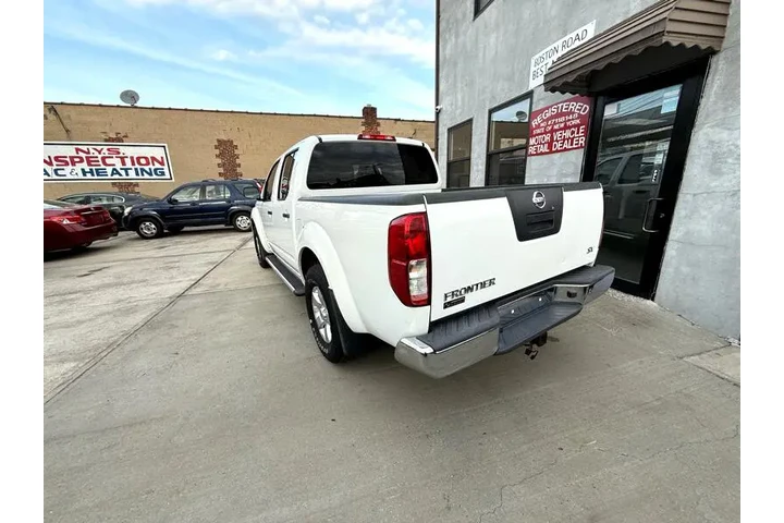 $6703 : 2012 Frontier SL Crew Cab 4WD image 4