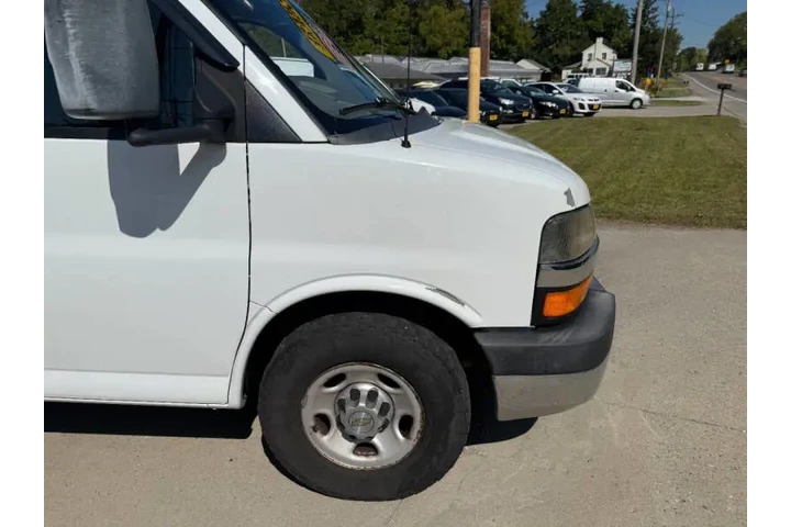 $6995 : 2012 Express 3500 image 3