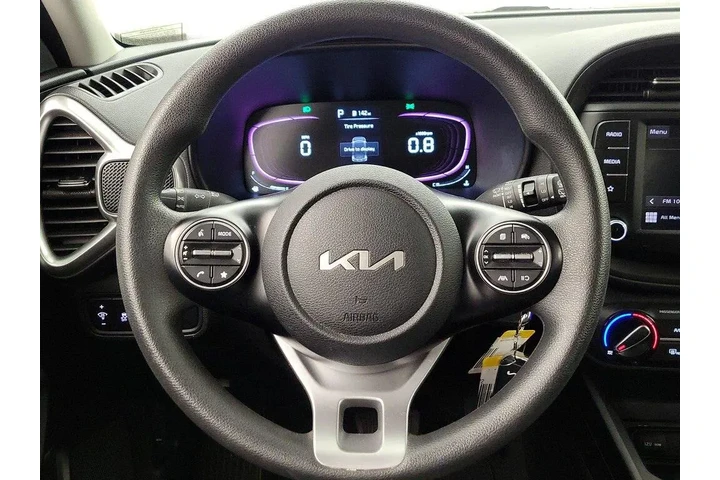 $17998 : Kia Soul 2023 LX 4dr Crossov image 10