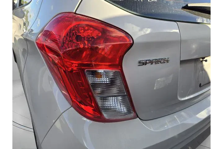 $9991 : Chevrolet Spark 2017 1LT CVT image 7