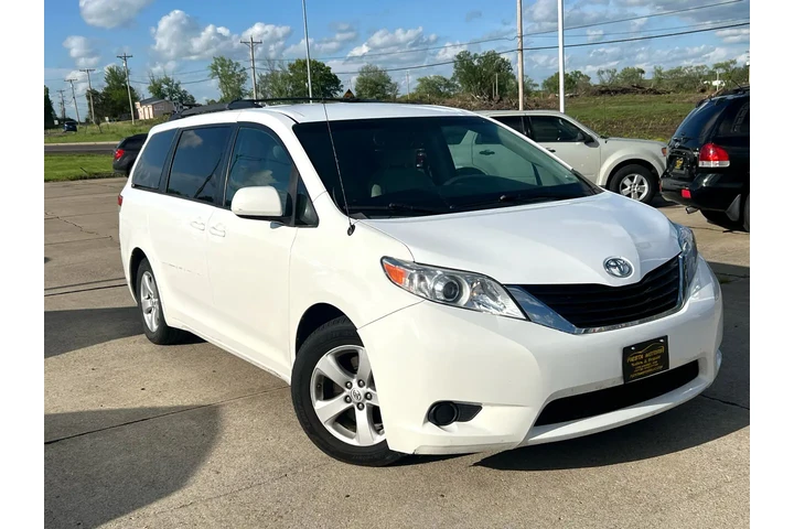 $7999 : 2013 Sienna LE FWD 8-Passenge image 6