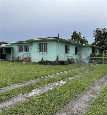 $2000 : 1141 W 31st St, Hialeah, FL image 1