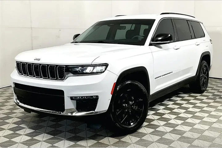 $32641 : Jeep Grand Cherokee L 2023 4 image 2