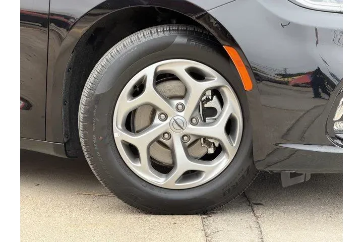 $34877 : Chrysler Pacifica 2024 Limit image 3