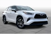 $29998 : Toyota Highlander 2021 AWD X thumbnail
