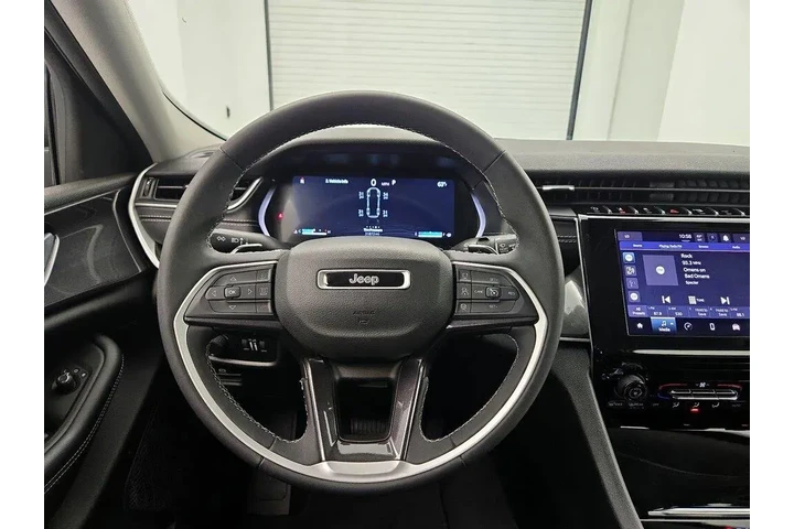 $29998 : Jeep Grand Cherokee L 2023 4 image 10