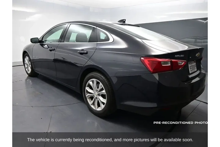 $14609 : Chevrolet Malibu 2023 LT 4dr image 4