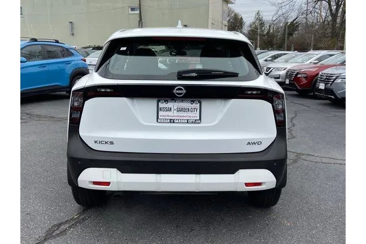 $18550 : Nissan Kicks 2025 AWD S 4dr image 5