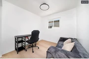 $1275 : Santa Ana Available 3 & 1 thumbnail