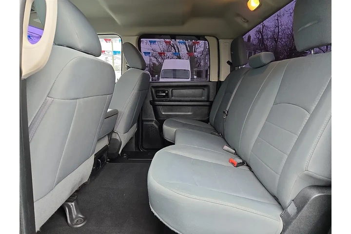 2017 RAM 1500 Tradesman Crew image 10