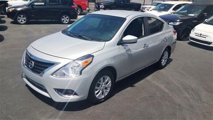 $9995 : 2015 Versa image 5