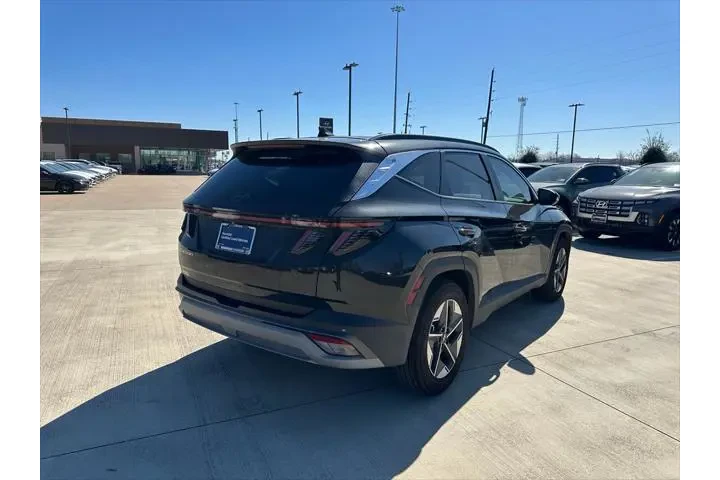 $27195 : Hyundai TUCSON 2025 SEL Conv image 5