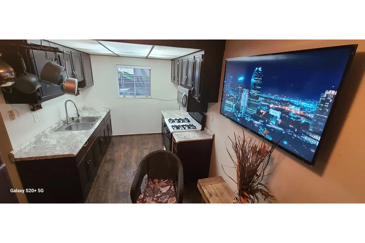 $900 : Cuarto en Baldwin Park image 1