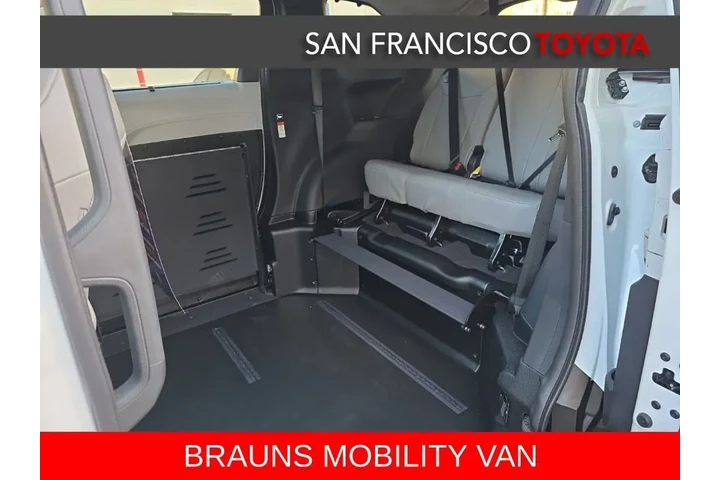 $89888 : 2026 Sienna XLE 8 Passenger image 10