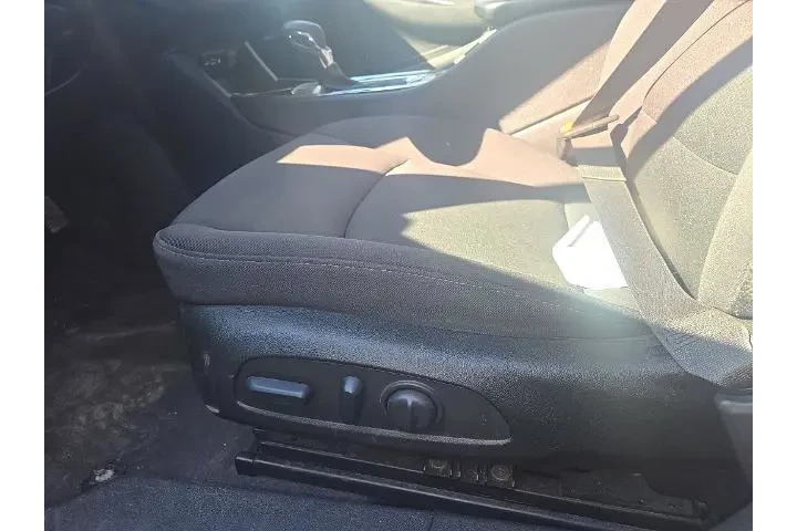 $17245 : Chevrolet Malibu 2024 LT 4dr image 6