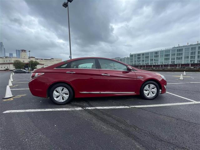 $5495 : 2015 HYUNDAI SONATA image 10