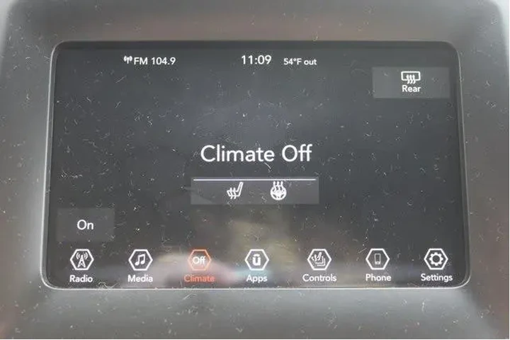 $13380 : Jeep Cherokee 2021 4x4 Latit image 4