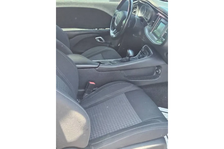 $17590 : 2016 Challenger SXT image 9