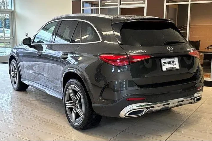 $39374 : Mercedes-Benz GLC 2023 AWD G image 6