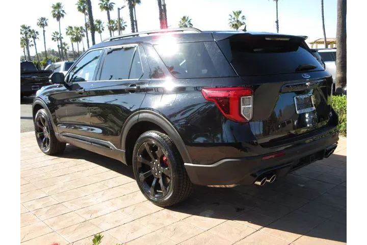 $35999 : Ford Explorer 2022 AWD ST 4d image 2