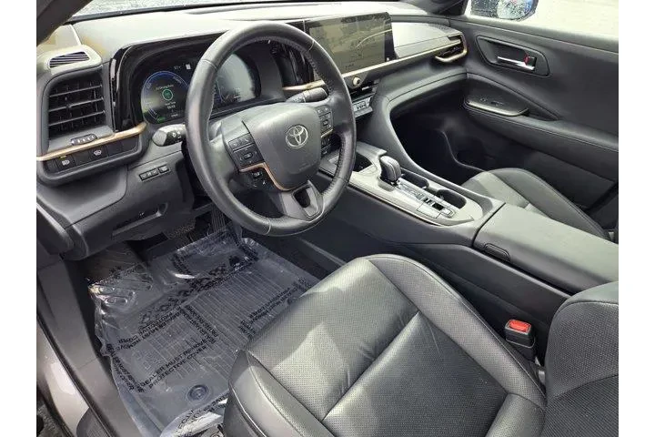 $32988 : Toyota Crown 2023 AWD XLE 4d image 10