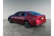 $24650 : Nissan Altima 2024 2.5 SV 4d thumbnail