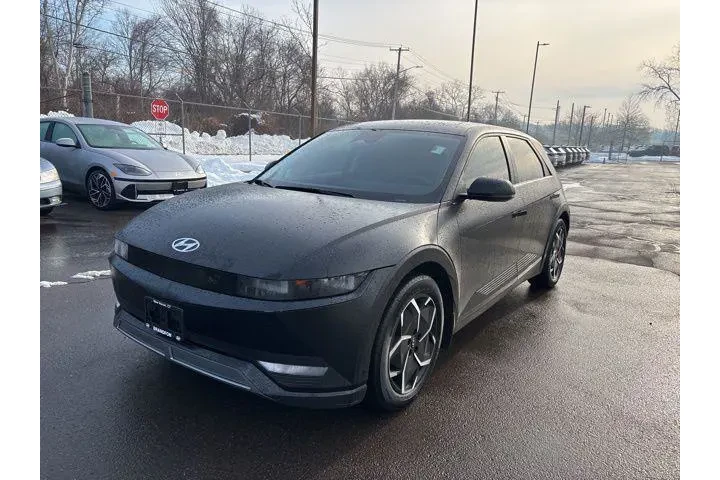 $19495 : Hyundai IONIQ 5 2022 SE 4dr image 3