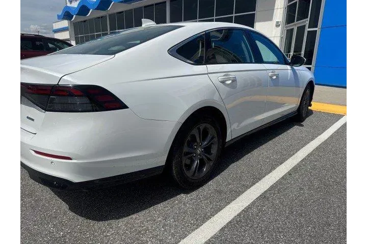 $27958 : Honda Accord Hybrid 2023 EX- image 4