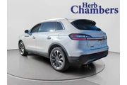 $35998 : Lincoln Nautilus 2022 AWD Re thumbnail