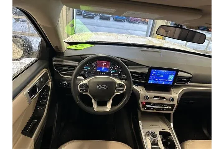 $32500 : Ford Explorer 2023 AWD XLT 4 image 2