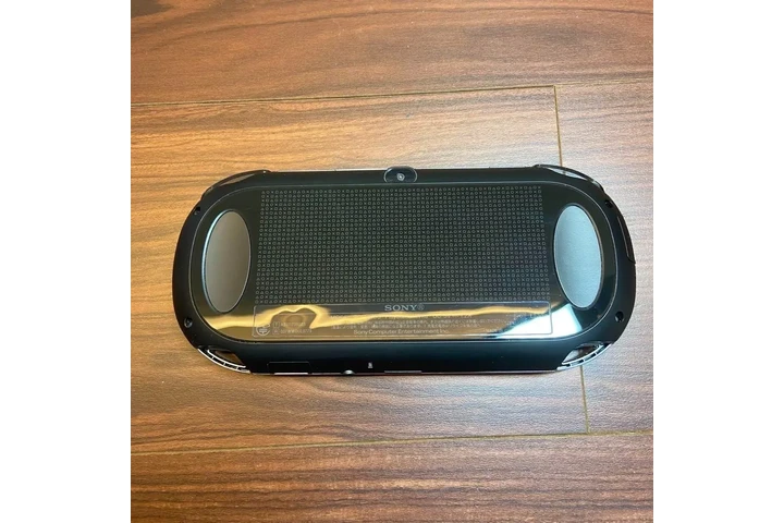 $300 : PSVita 1000 Debut Pack Crystal image 5