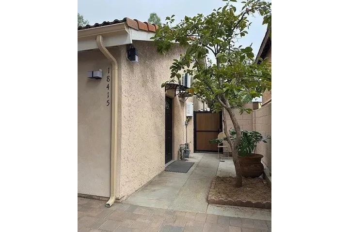 $800 : estudio recién reformado image 2