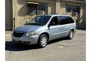 2006 Town and Country Touring thumbnail