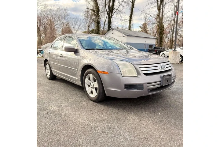 $5499 : 2006 Fusion image 2