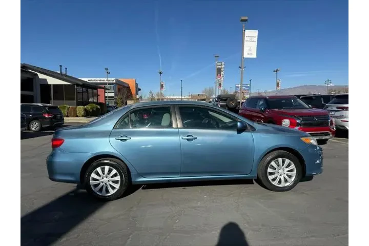 $8999 : Toyota Corolla 2013 S 4dr Se image 8