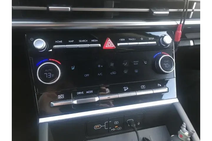 $28700 : Hyundai SANTA FE 2024 SEL 4d image 10