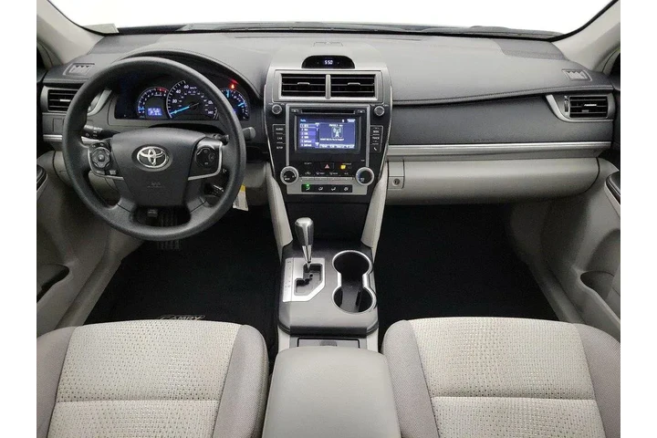 $17998 : Toyota Camry 2014 LE 4dr Sed image 9